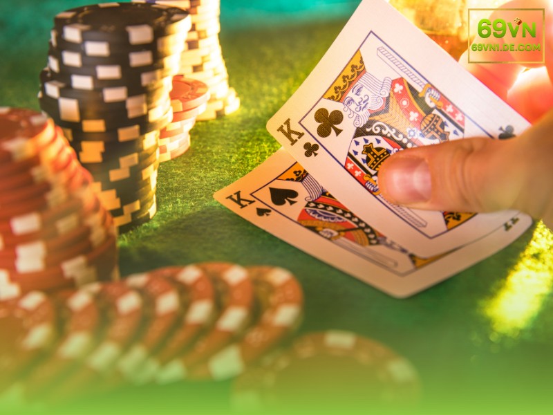 Hướng dẫn một ván Poker Texas Hold’em (Phổ biến nhất)